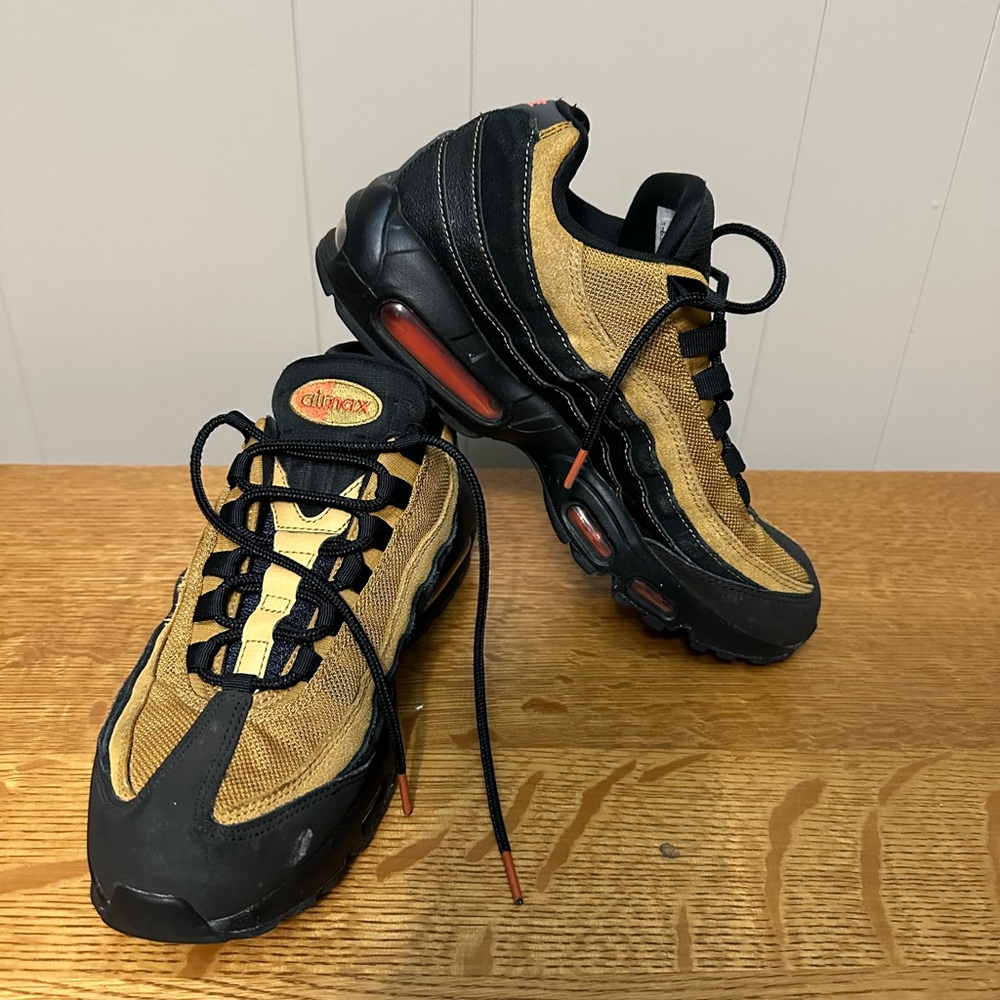 Nike Air Max 95 Essentials Men’s size 9